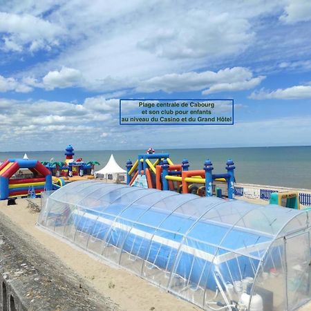 Cabourg, Appartement T2 Acces Direct Mer Exterior foto